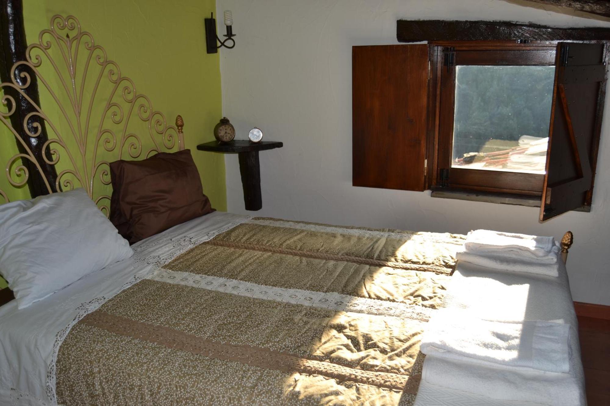 Talasnal Montanhas De Amor Lousa  Room photo