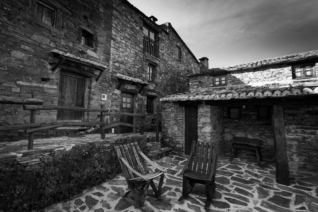 Talasnal Montanhas De Amor Lousa  Exterior photo